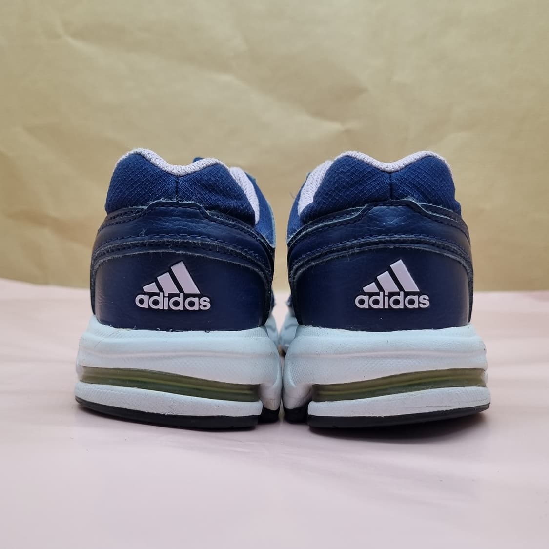 아디다스 이큅먼트 여성운동화220 상품이미지4