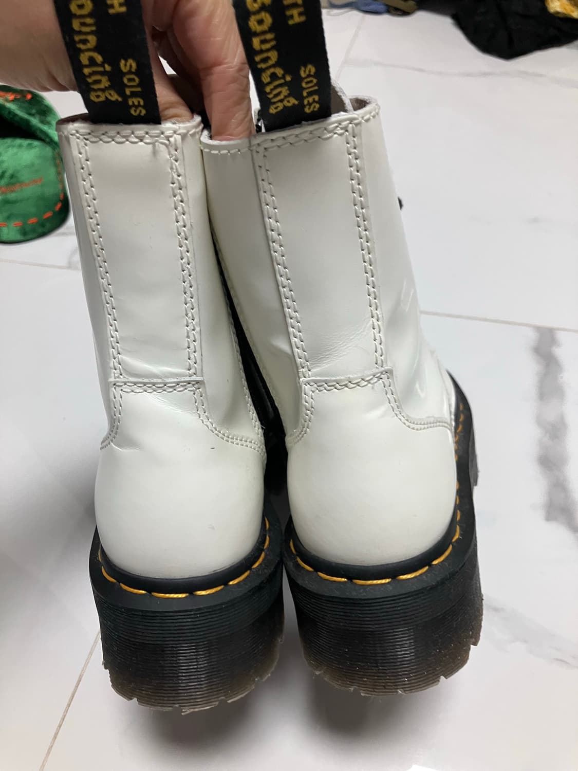닥터마틴 제이든 화이트 uk4 딱 1번신은 새거 상품이미지5