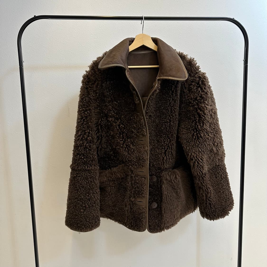 르메르 리버시블 무스탕 48사이즈  상품이미지3