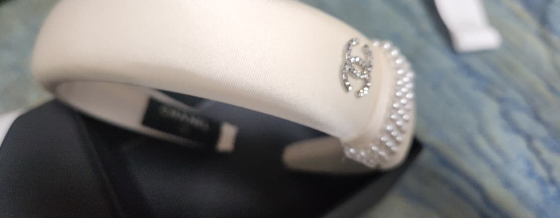 샤넬 실크 진주 머리띠 상품이미지5