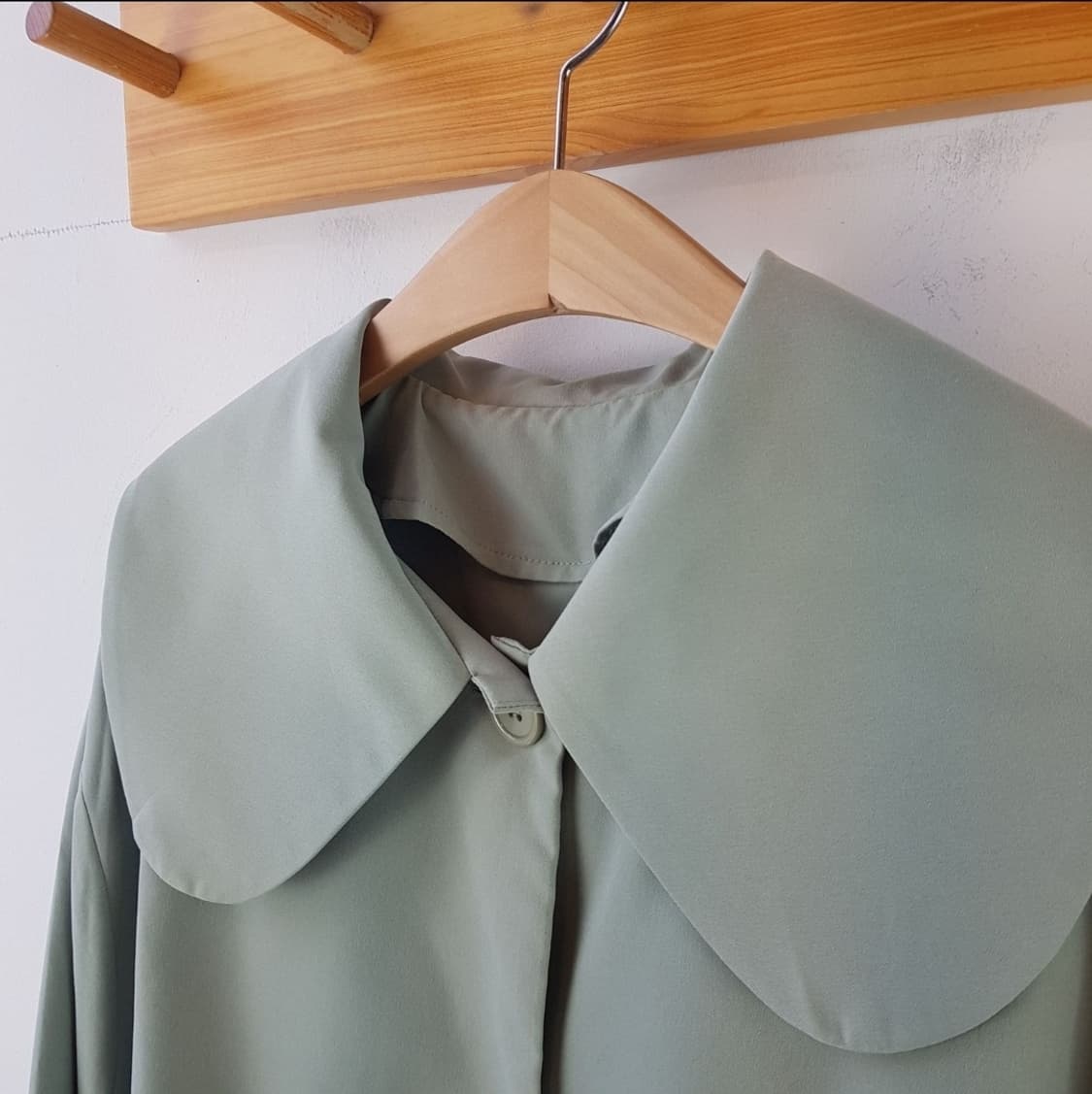 라운드 칼라 스텐 컬러 코트 상품이미지5