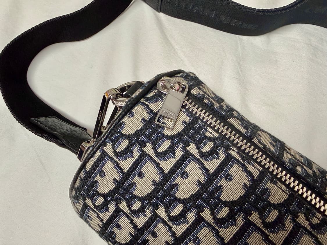 디올 오블리크 크로스백 판매합니다! 상품이미지4