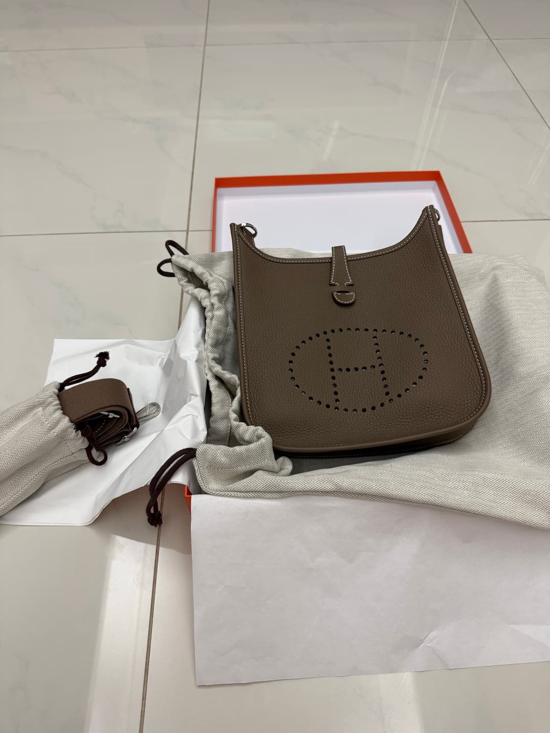 에르메스 에블린 23 포쉐 III 백 클레망스 & 팔라듐 하드웨 상품이미지4