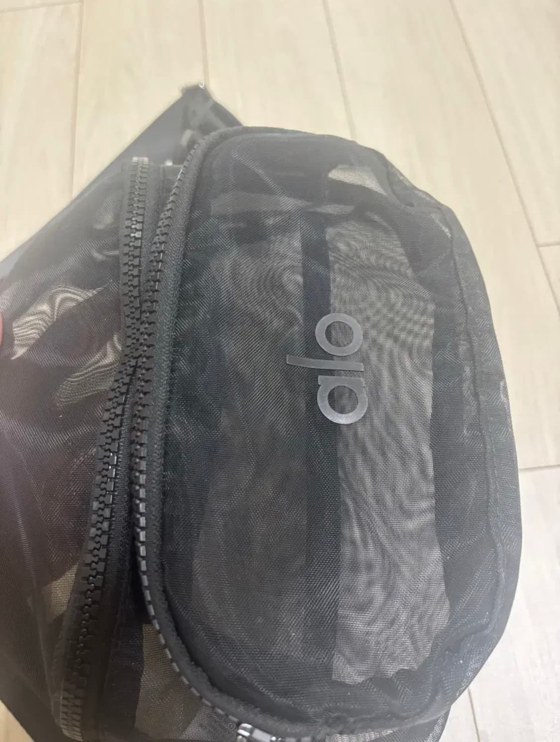 alo알로정품 시스루 벨트백 끈길이조절 가능(크로스가능) 상품이미지3