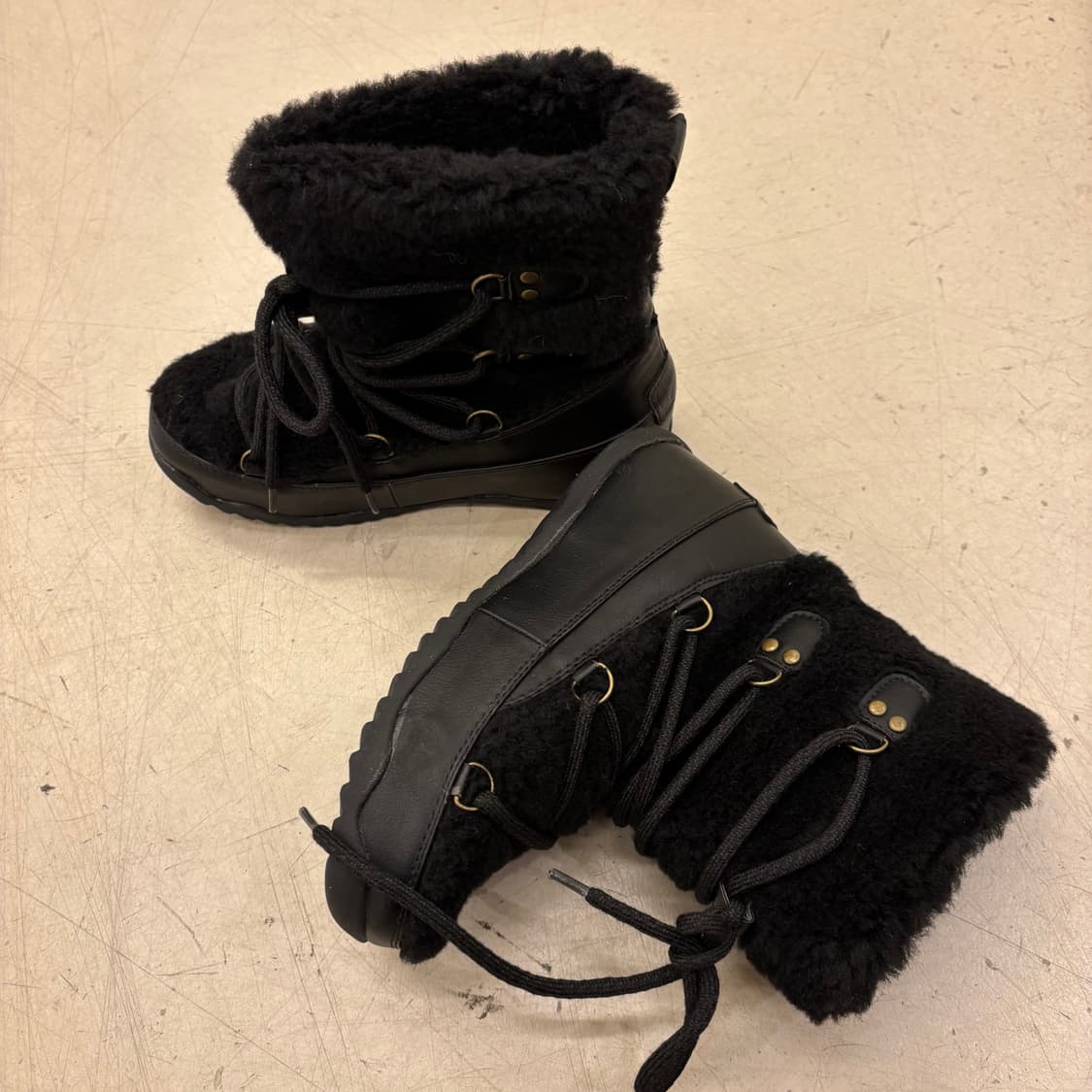 빈티지 블랙 퍼 부츠 상품이미지3