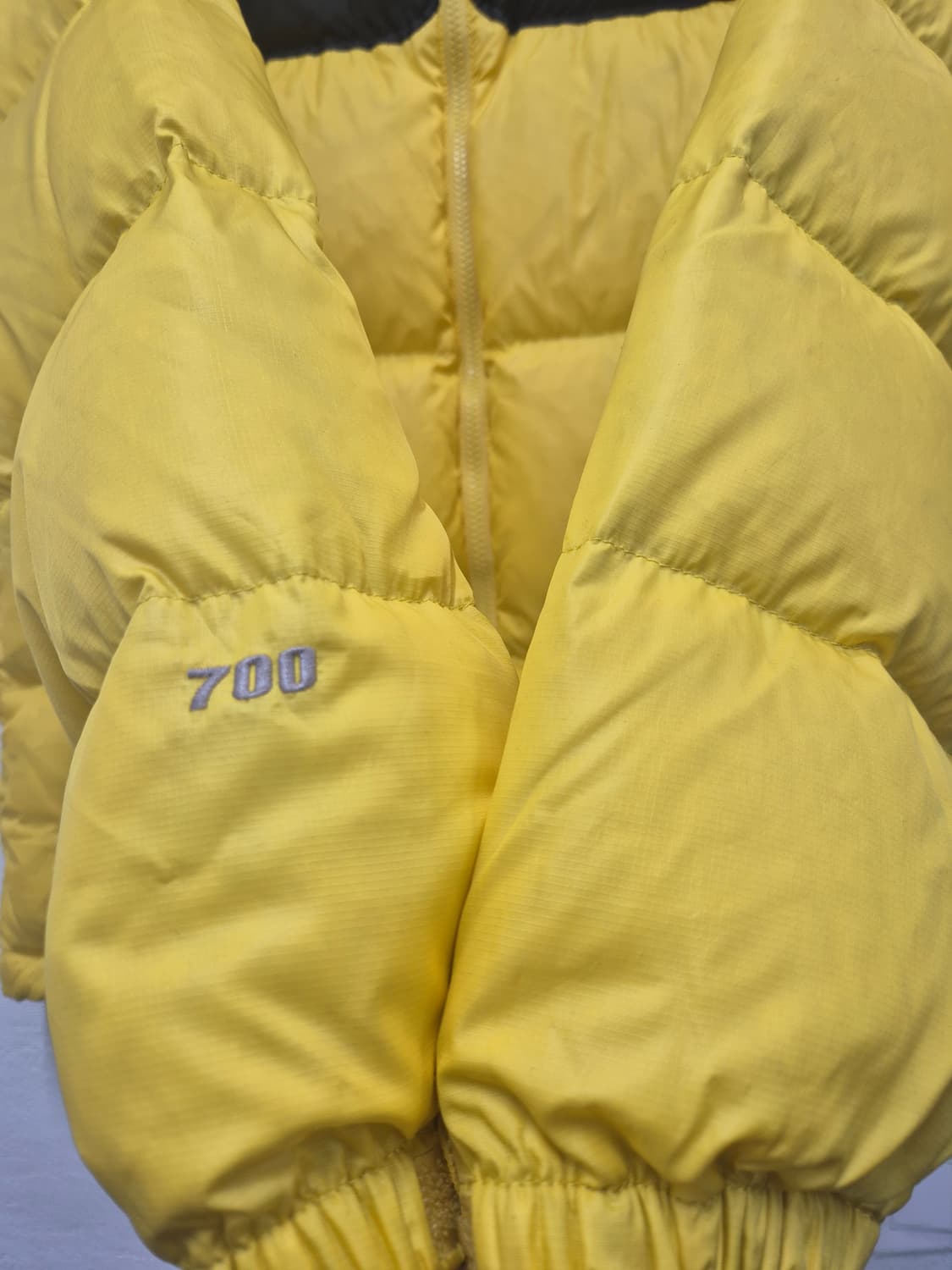노스페이스 레트로 눕시 700 옐로우 패딩 / 95 (정품) 상품이미지2