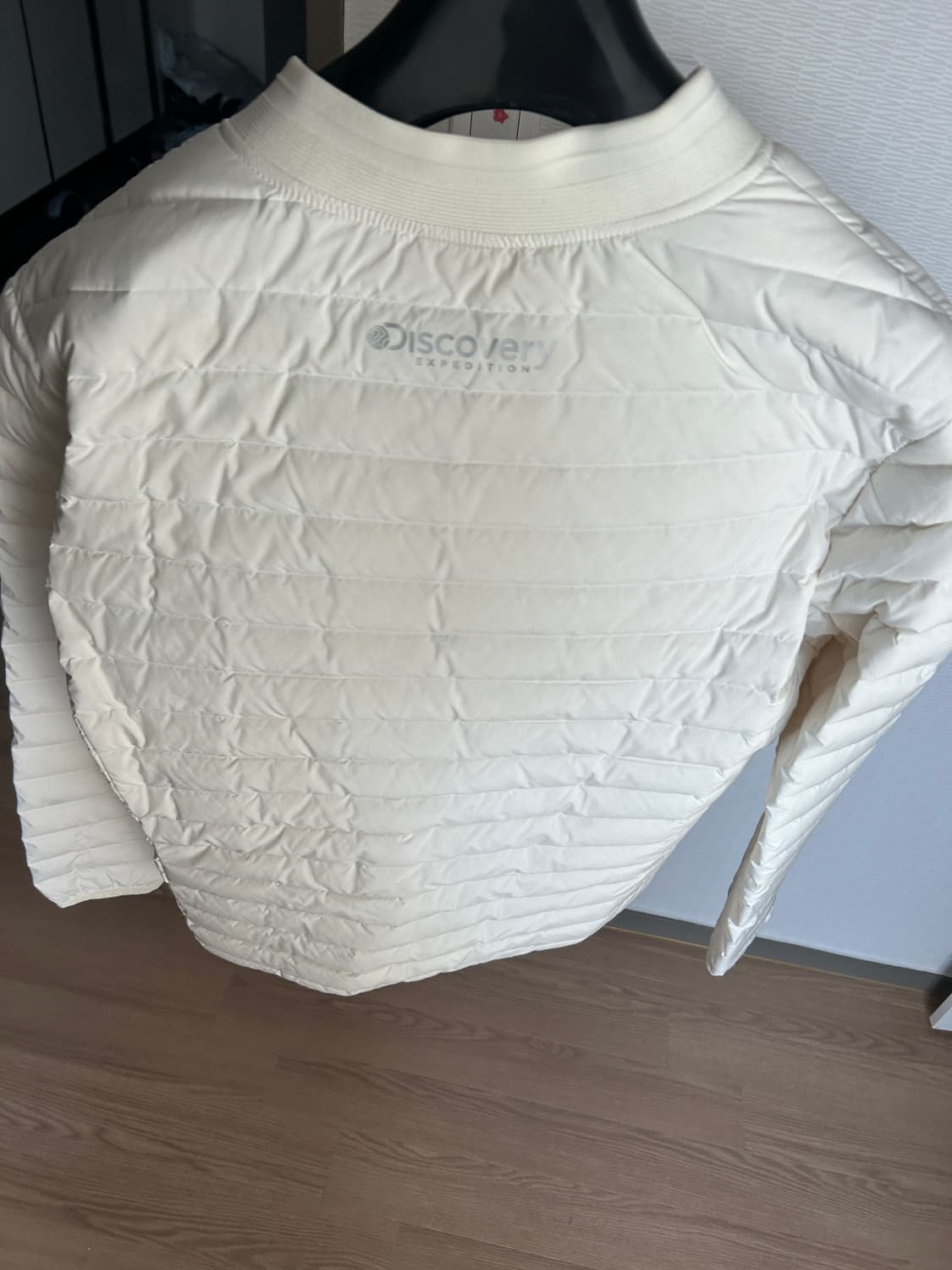 디스커버리 경량패딩 상품이미지2