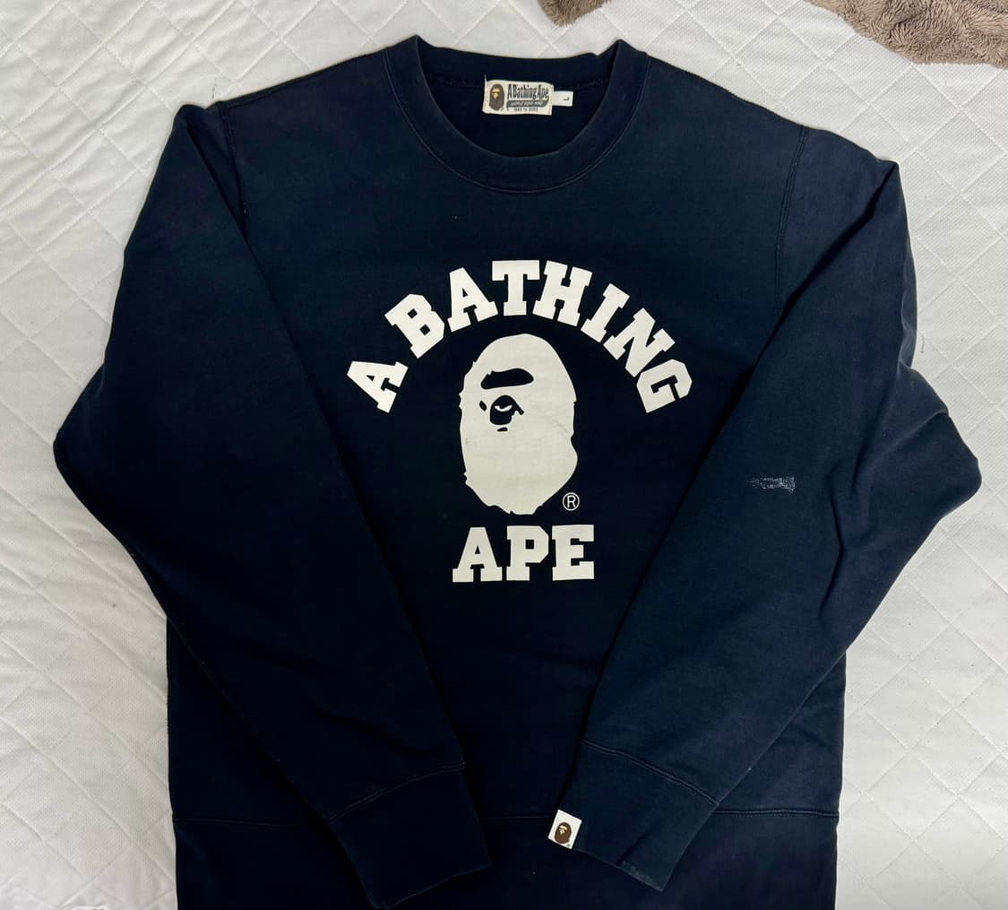 베이프 검정 맨투맨 스웻셔츠 상품이미지1