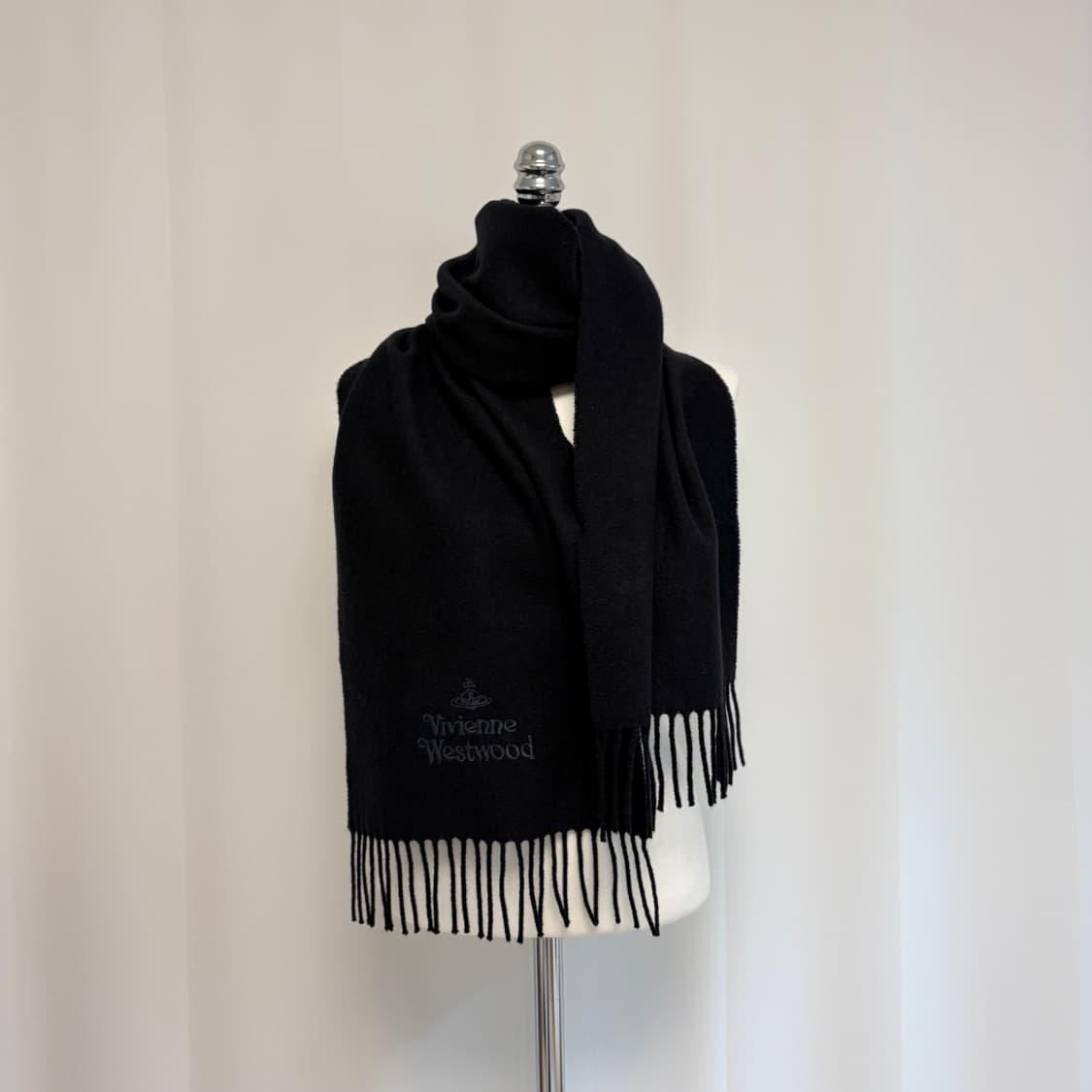 비비안웨스트우드 울 로고 머플러 블랙 상품이미지8