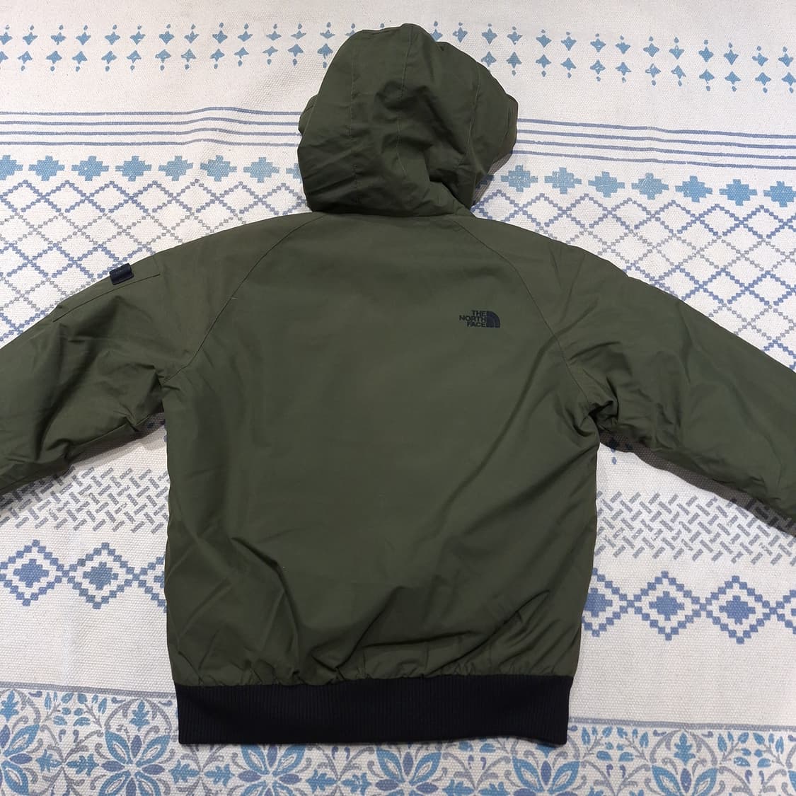 노스페이스 카키 블랙 배색 화이트라벨 암포켓 오리털 봄버 패딩 점퍼 M 상품이미지4