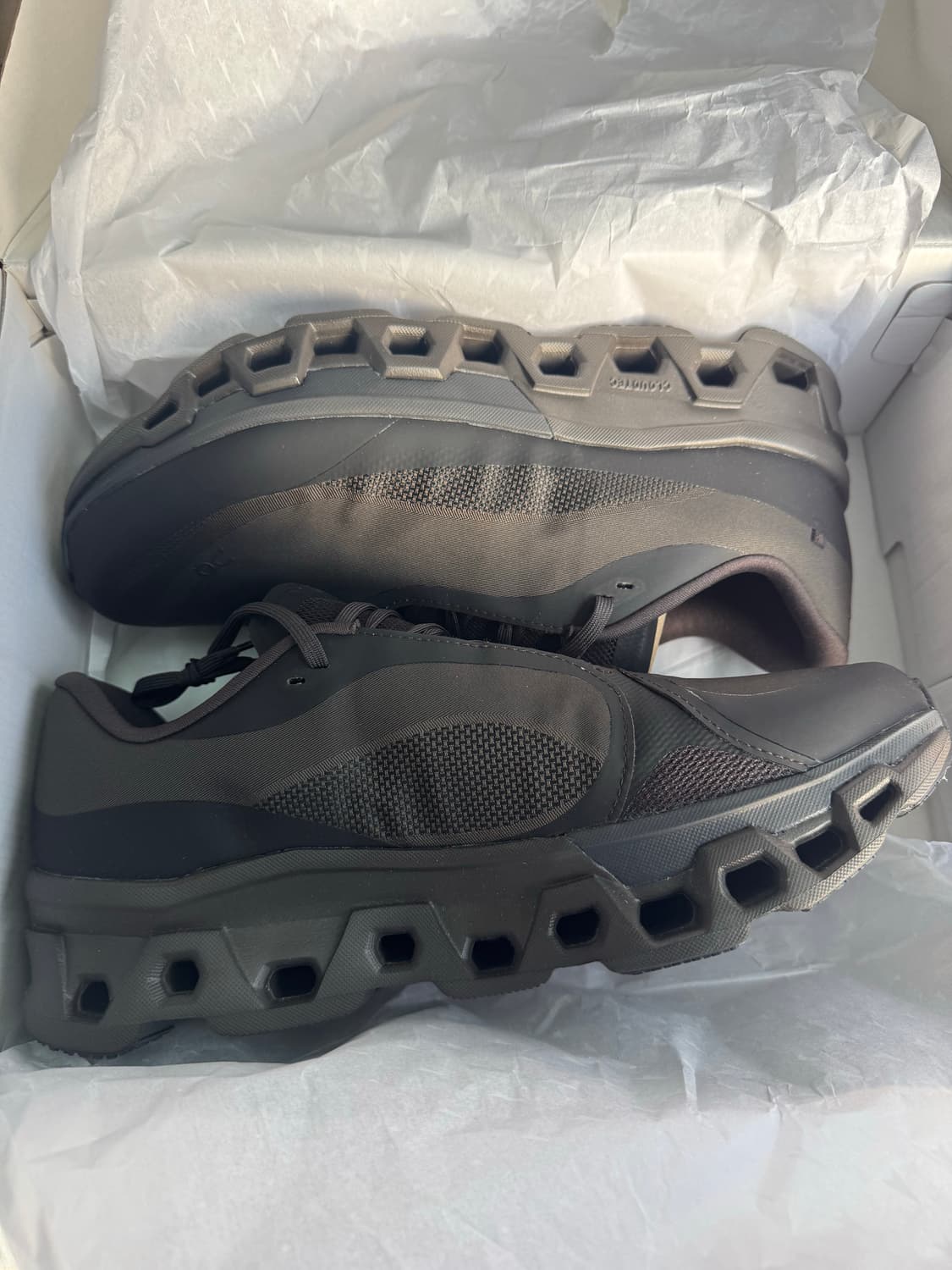 [300] 온러닝 x 포스트아카이브팩션 클라우드몬스터2 쏜브라운 상품이미지1