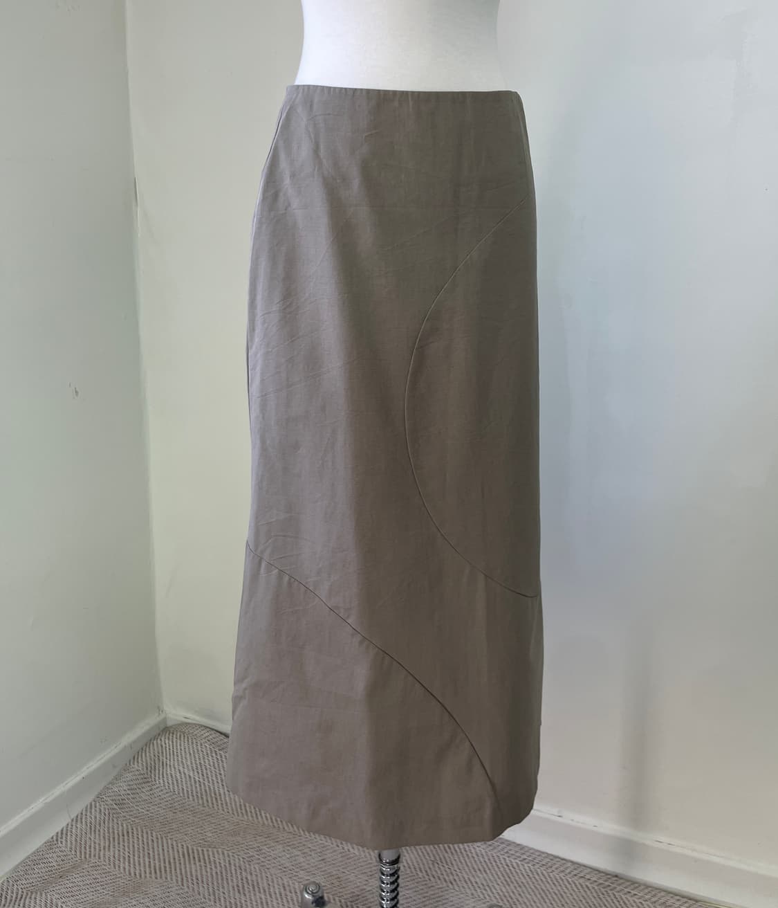 알파스핀 울 블렌드 커브 절개 롱 스커트 J04042 상품이미지8