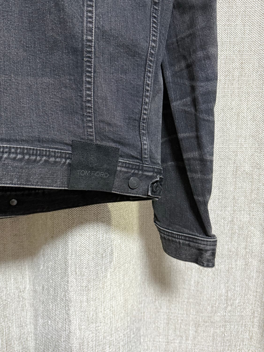 [M] 톰포드 데님 트러커 자켓 흑청 상품이미지5