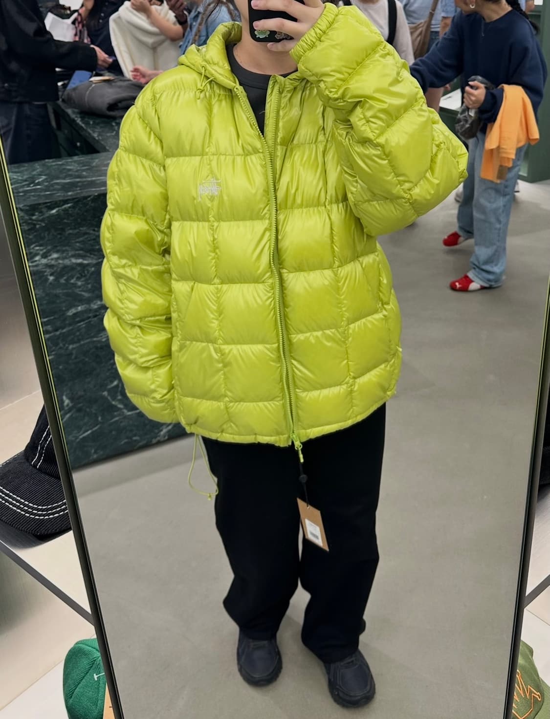 스투시 미드웨이트 후드 패딩 라임 상품이미지1