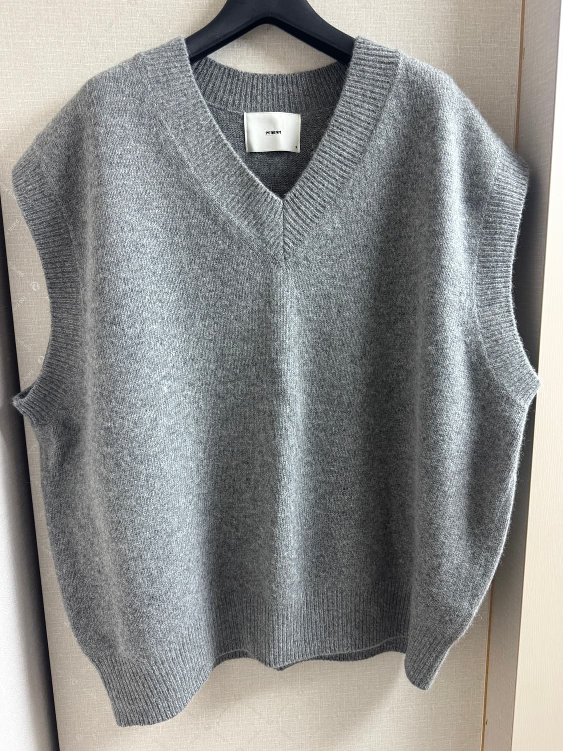 퍼렌 / 라쿤 브이넥 니트 조끼 / 3 상품이미지1