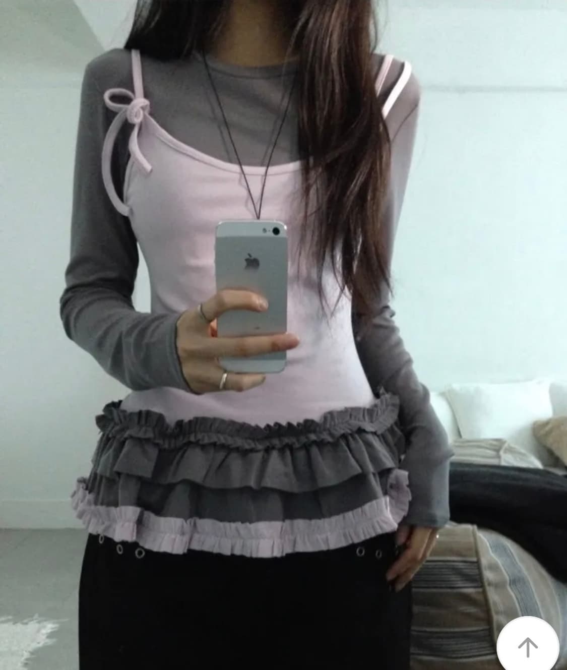 에이블리 유색 프릴 레이어드 롱슬리브 티셔츠 상품이미지1