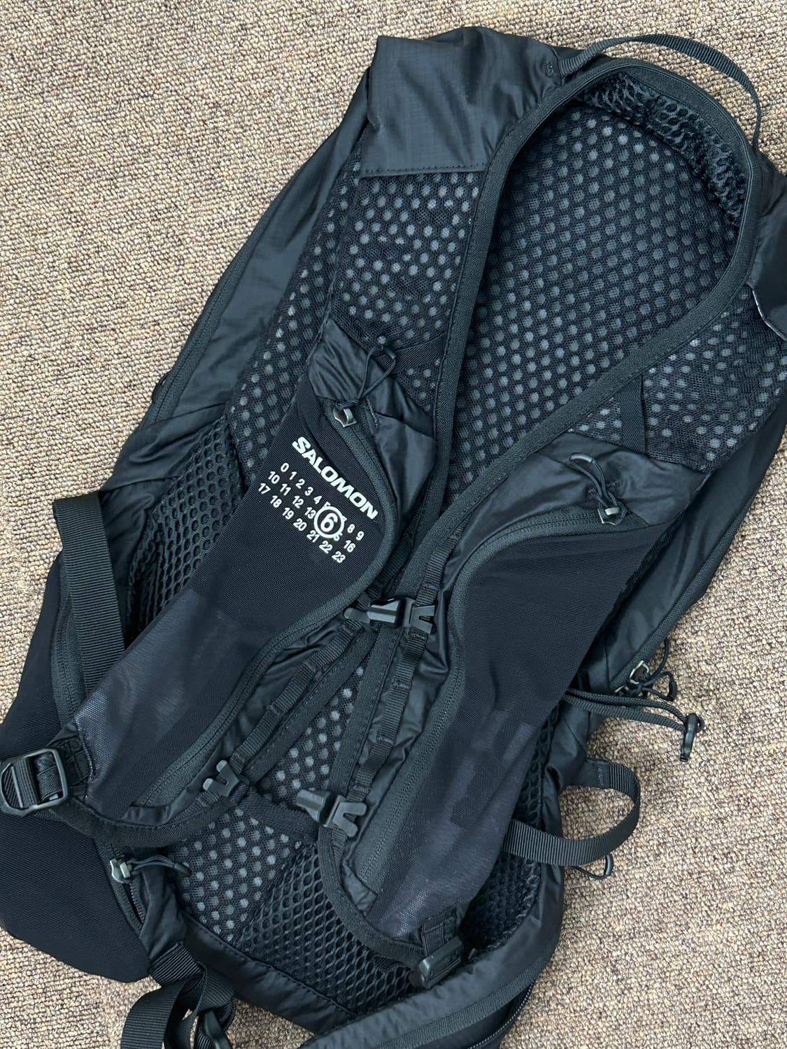 [OS] 살로몬x마르지엘라  MM6 백팩 상품이미지2