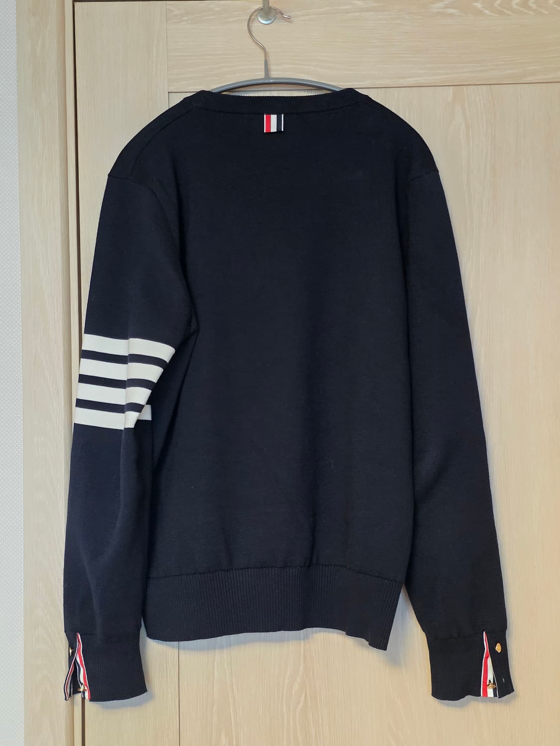 [25년식] 톰브라운 밀라노스티치 금장 니트 3사이즈 상품이미지2