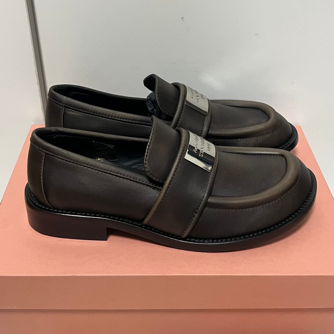 [38]아크네스튜디오 25fw 워싱 로퍼 상품이미지2