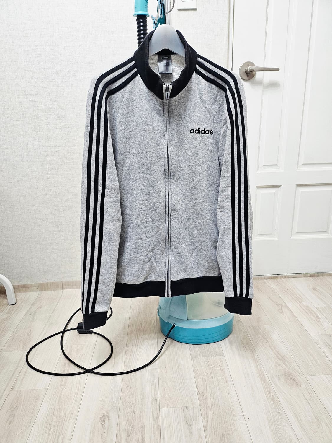 (95~100)M ☆우주매물☆ 아디다스 에센셜 [회검] 트랙탑져지 상품이미지1