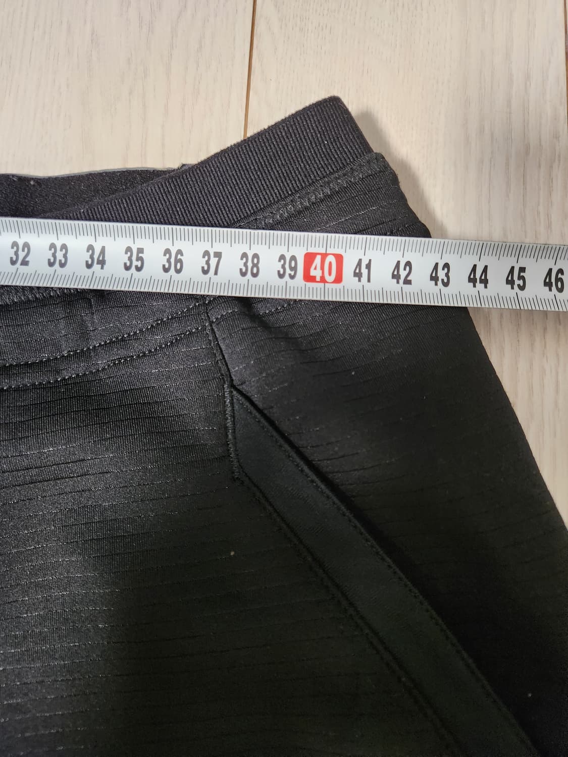 나이키 프로 슬림핏 트레이닝 팬츠 사이즈xl

주머니 스우시 로고 부분  상품이미지2