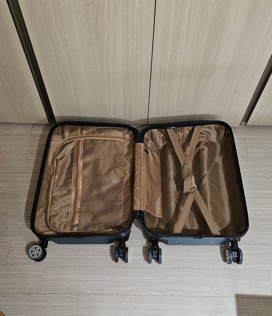 (미상용새상품)마모트 예쁜 형광청록 여행용 기내용 하드캐리어 20인치 상품이미지6