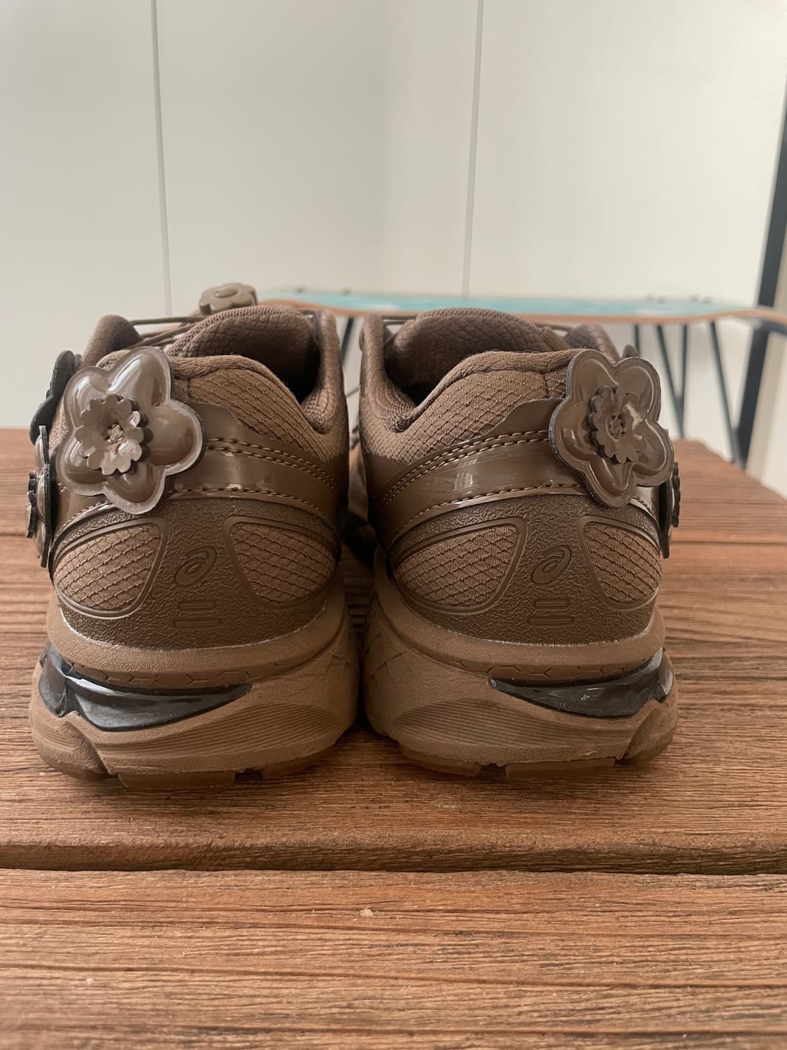 세실리아반센 아식스 브라운 250(US8) 상품이미지3