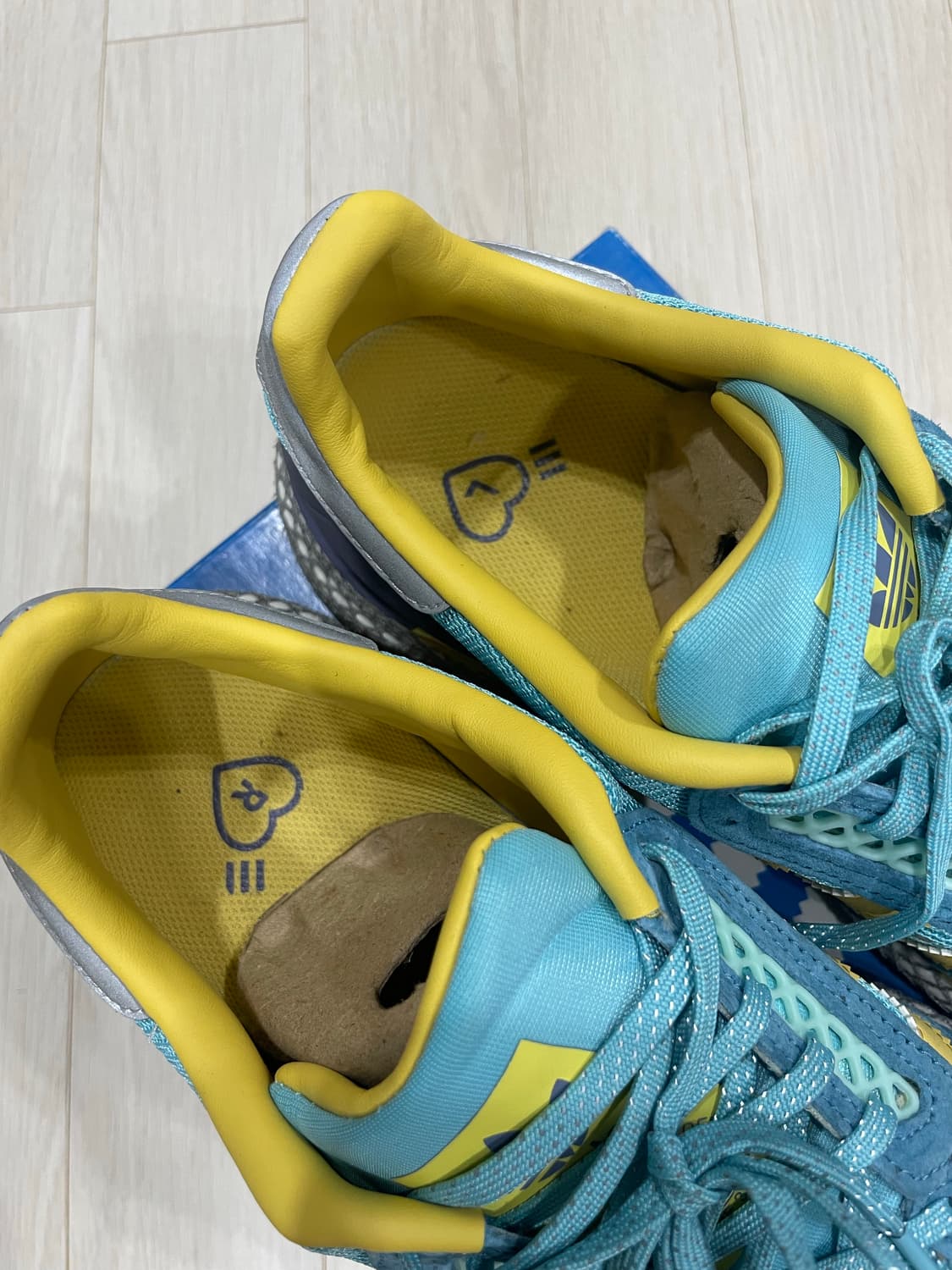 Adidas x Human Made Questar Light Aqua 상품이미지3
