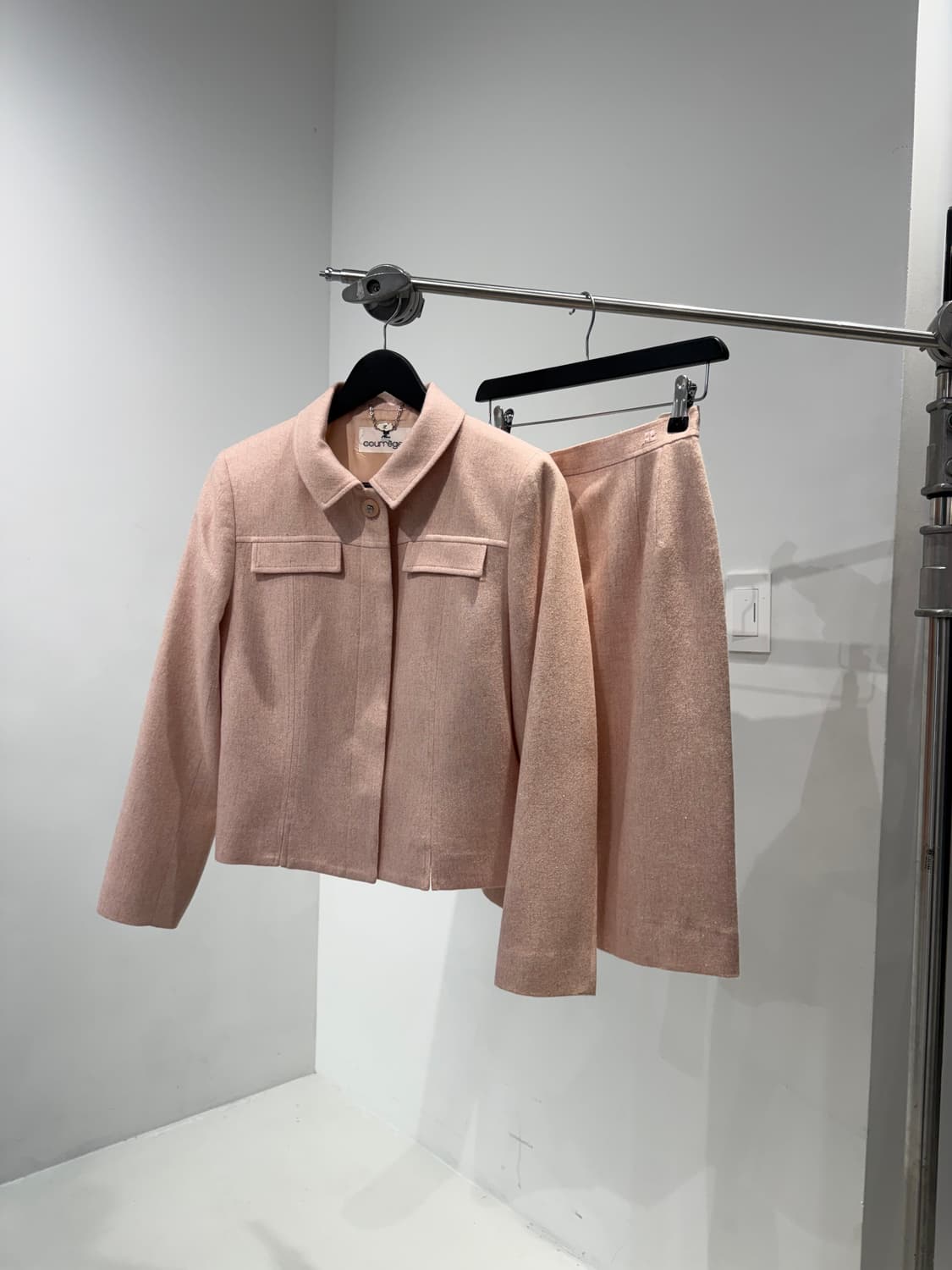 꾸레쥬 셋업 상품이미지1