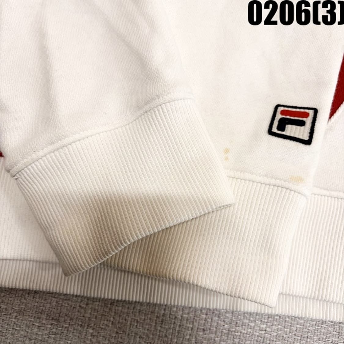 [L] 휠라 블랙/레드 컬러 블록 맨투맨 0206(3) 상품이미지4