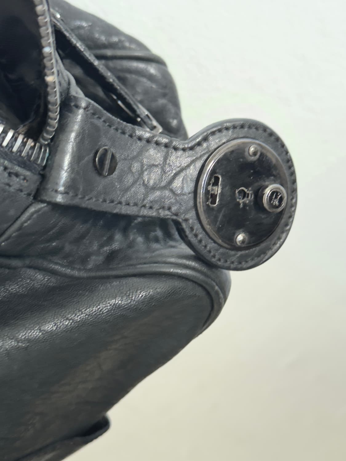 버버리 프로섬 포켓 나이트백 라지 상품이미지7