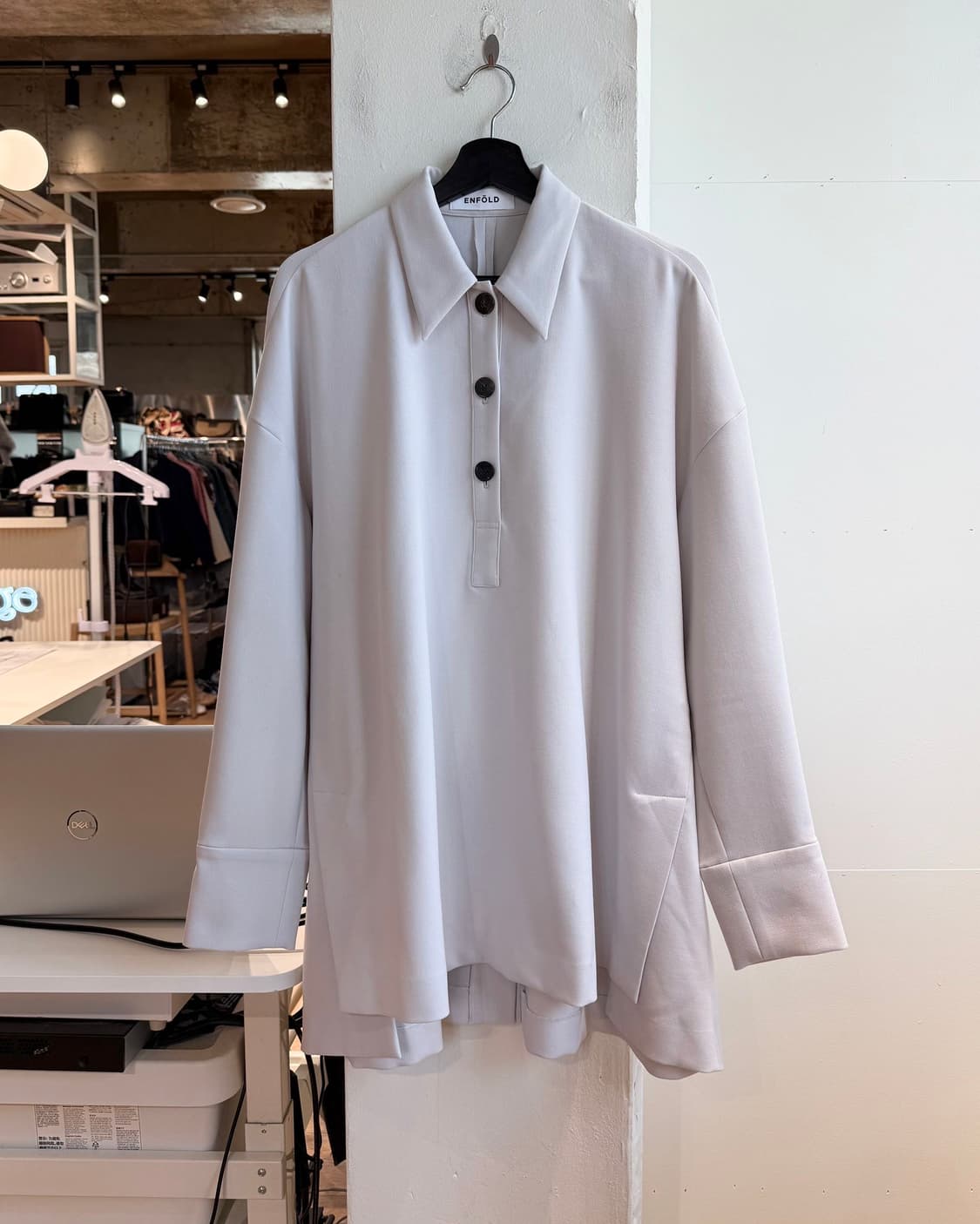 엔폴드 그레이 하프버튼 오버 카라넥 셔츠  상품이미지2