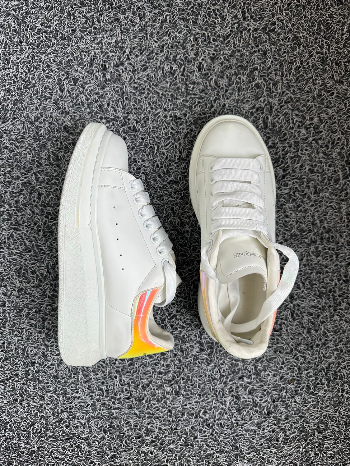 알렉산더 맥퀸 오버솔 홀로그램 스니커즈 상품이미지4