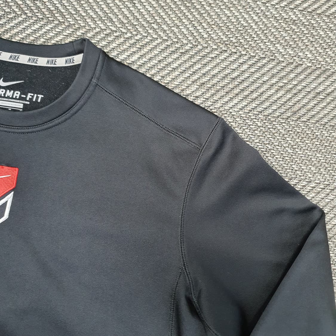 나이키 써마핏 맨투맨 남자105 상품이미지3