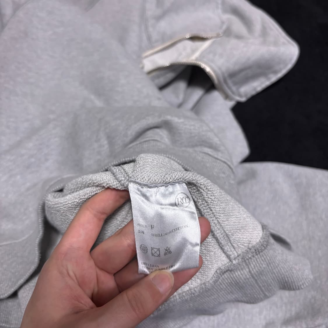 FREE 렉토 RECTO 그레이 반집업 맨투맨 상품이미지5