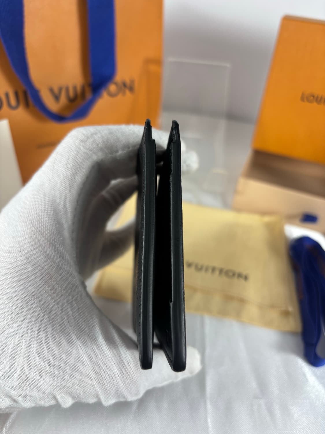 (새상품급/정품)루이비통 멀티플 섀도우 반지갑 블랙 상품이미지5