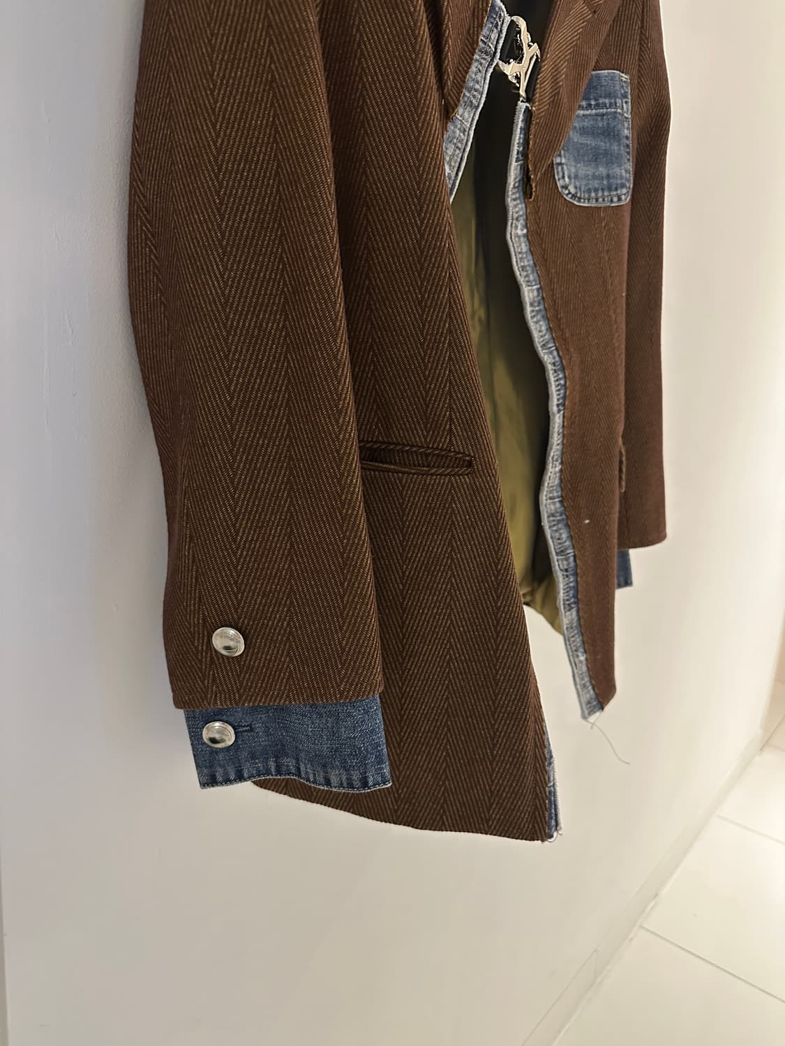 앤더슨벨 - 매기 로우컷 헤링본 자켓 상품이미지5