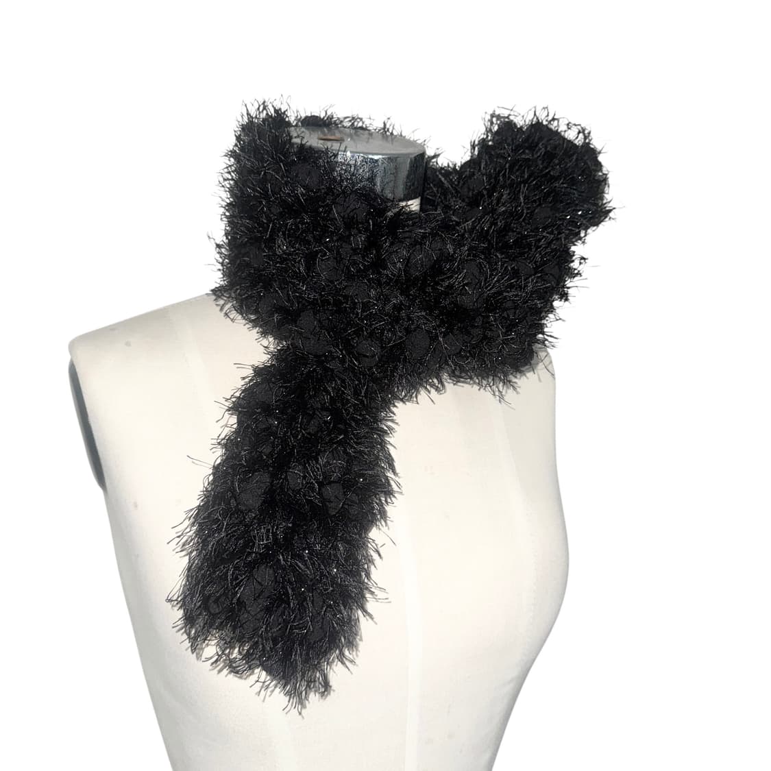 Rough Pom Pom Black Muffler 상품이미지3