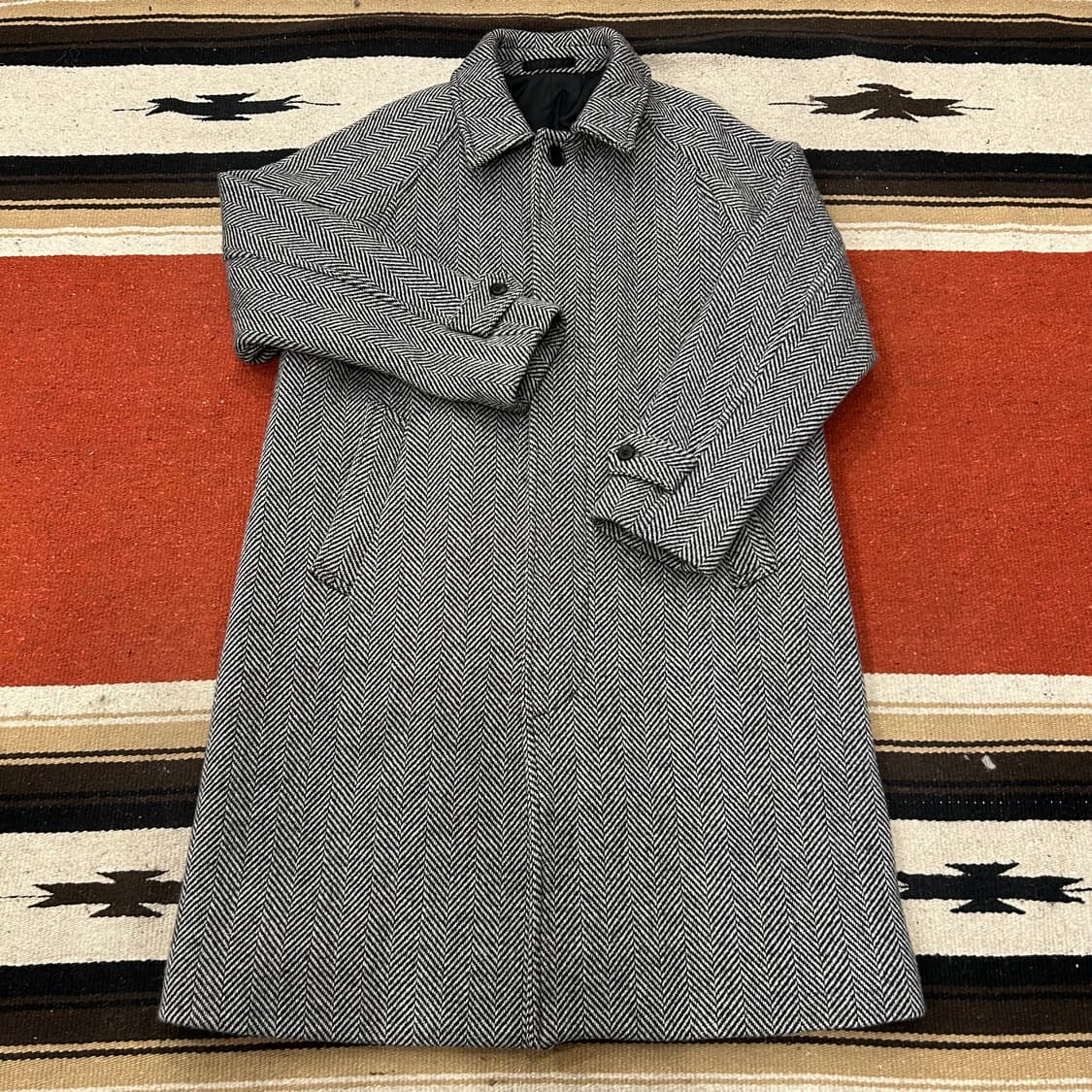 스테디에브리웨어 헤링본 발마칸코트 상품이미지1