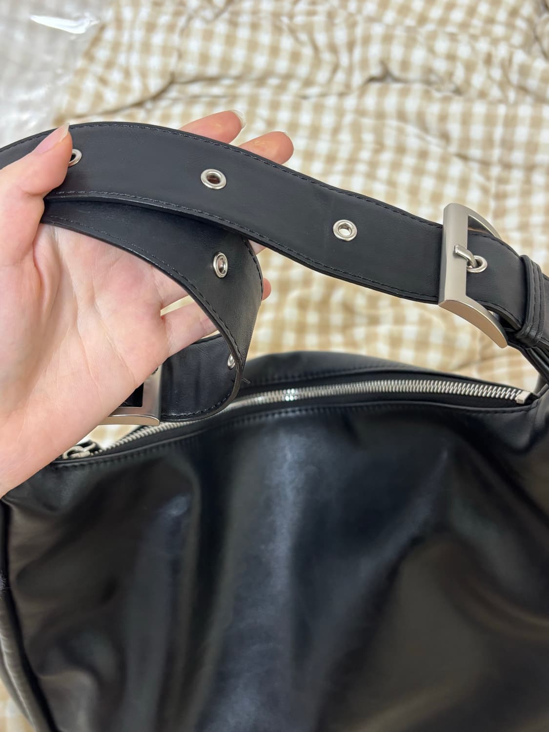 여밈 벨티드 릿지백 블랙 보부상 가방 노트북 크로스백 상품이미지6