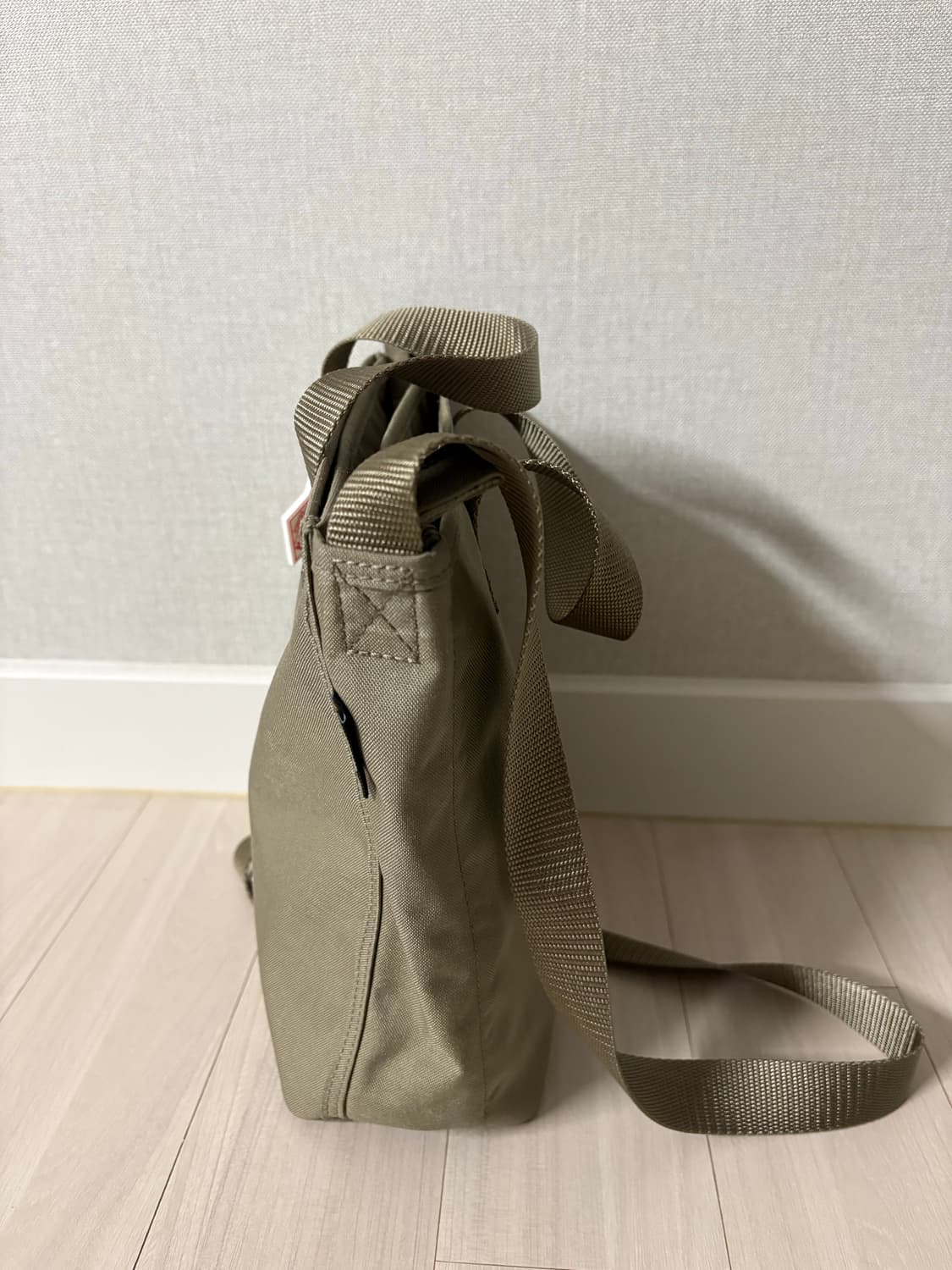 단톤 코듀라 캔버스 2way 토트백 판매합니다. 상품이미지4