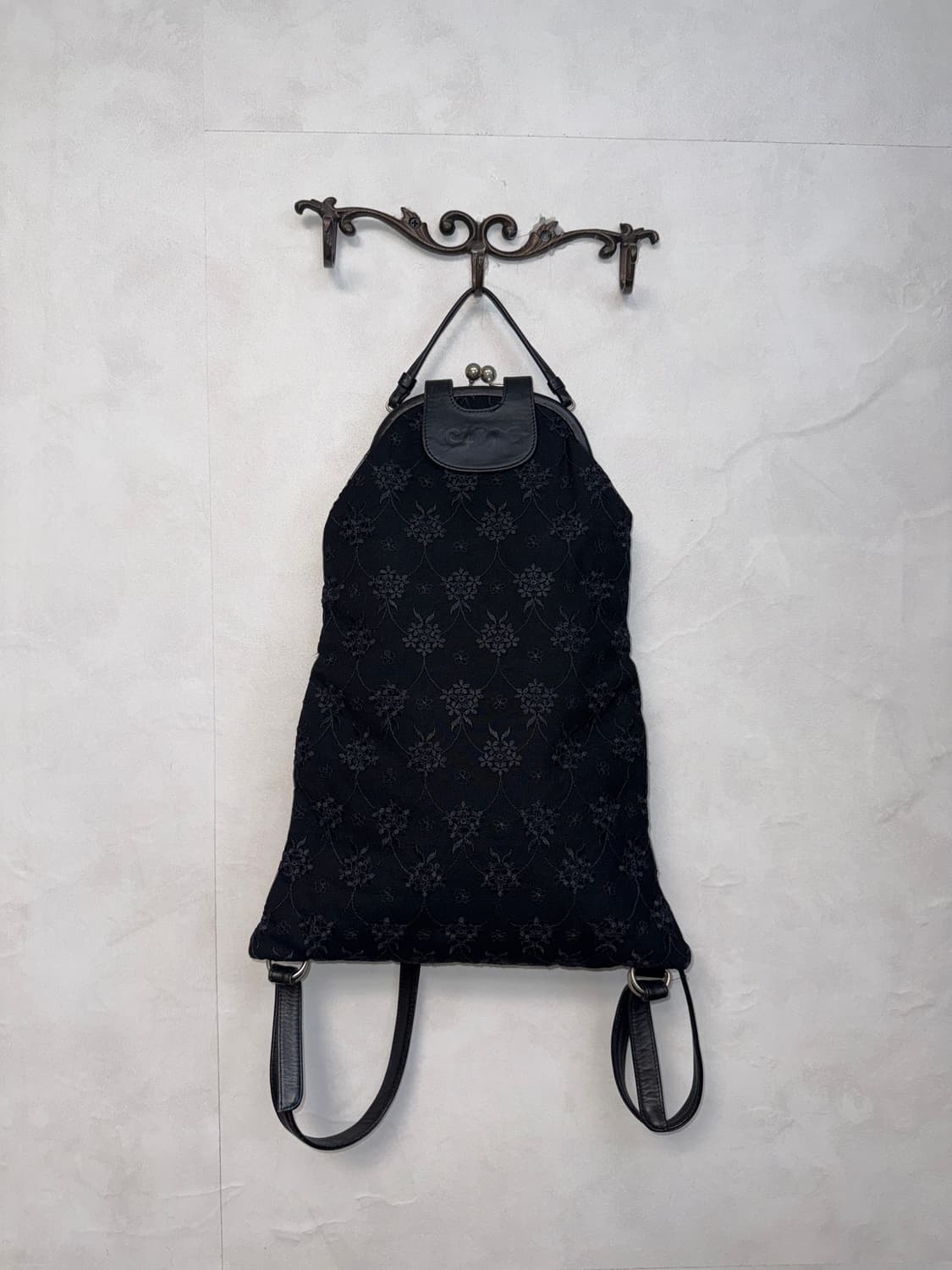 Icinoo black oriental floral leather 백팩 상품이미지1