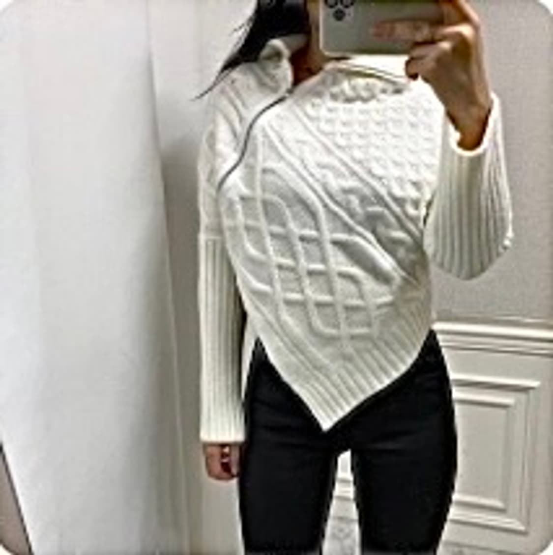 터틀넥 울 꽈배기 언발 사선 크롭 집업 니트 상품이미지1