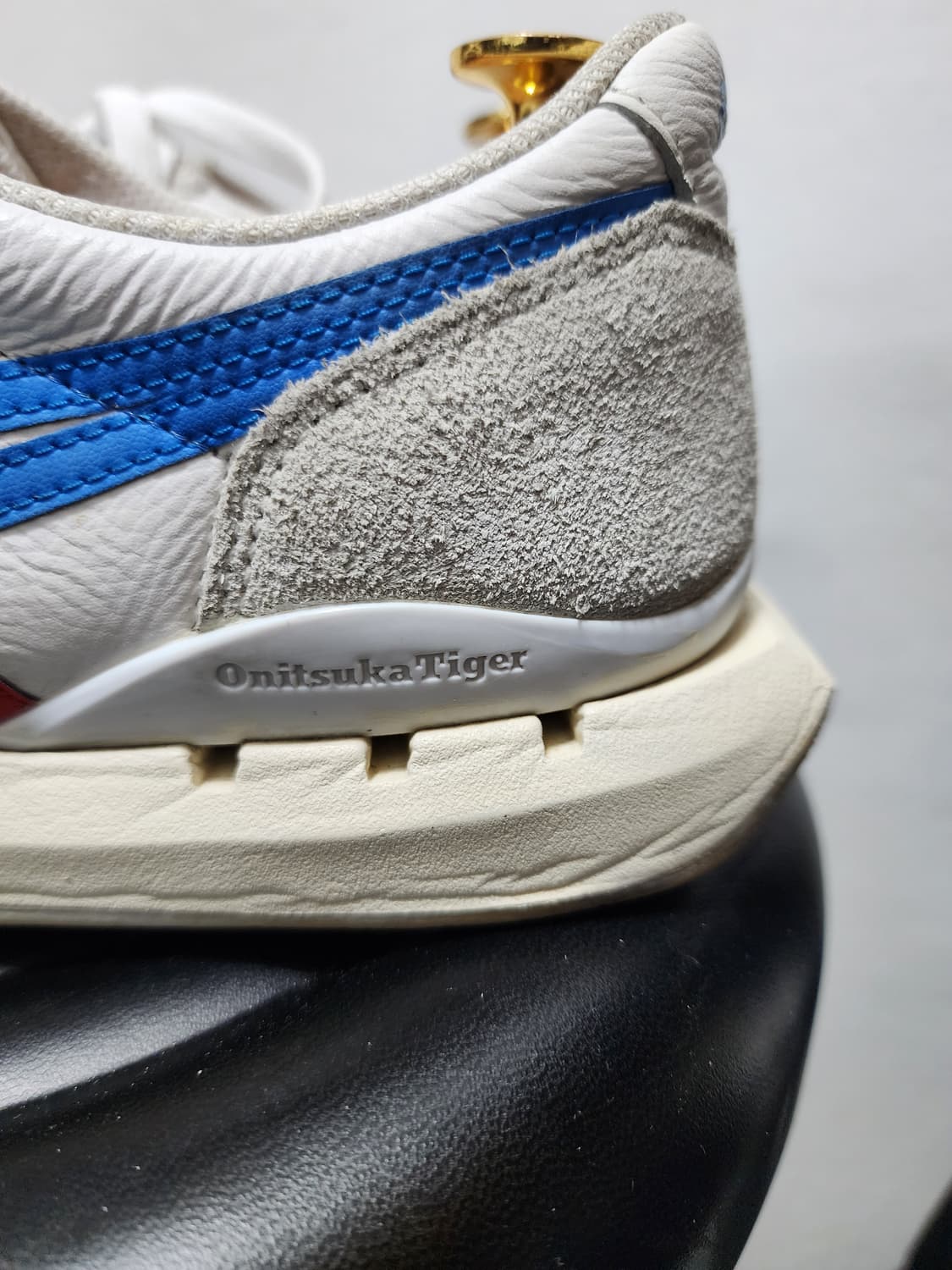 오니츠카타이거 얼티메이트 81 ex 스니커즈  상품이미지5