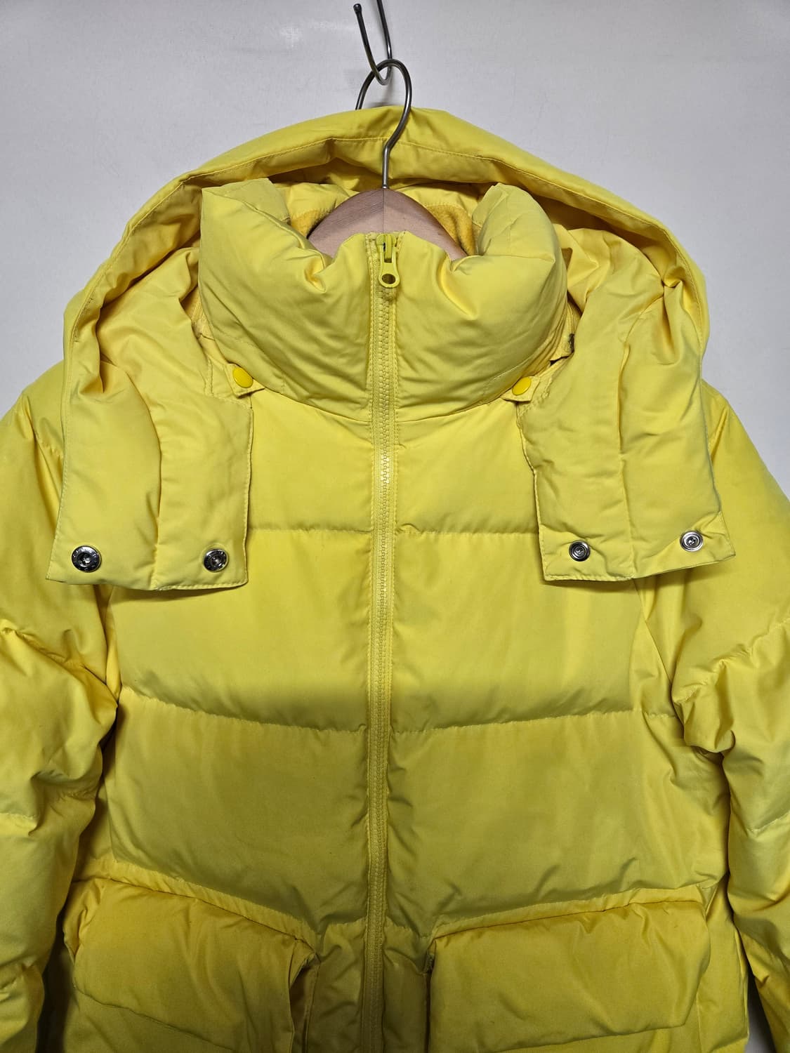 스파오 밝은 노란색 패딩 S (160/84A) 상품이미지3