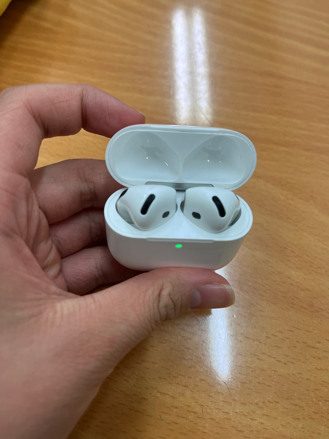 에어팟4 상품이미지3