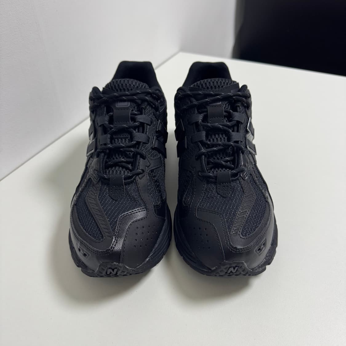 뉴발란스 1906U 트리플 블랙 상품이미지1