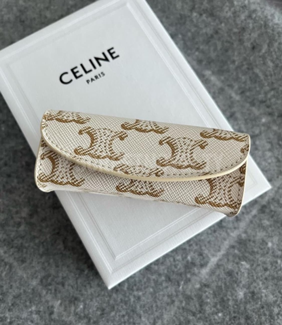 셀린느 트리옹페 쥬얼리 케이스 아이보리 상품이미지8