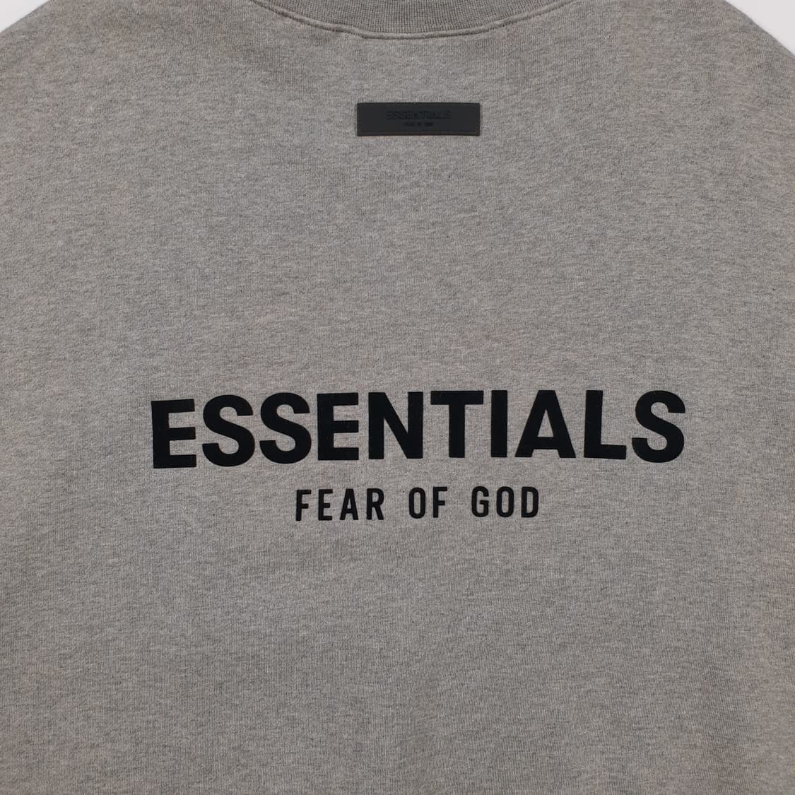 에센셜 맨투맨 상품이미지7