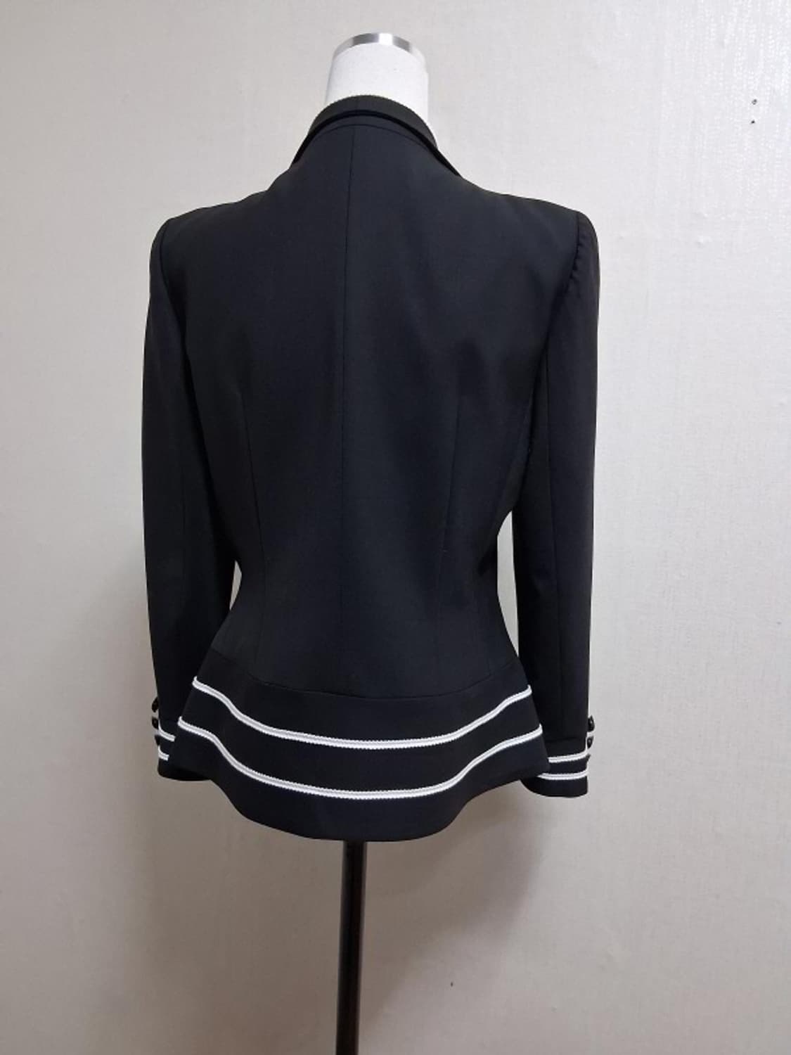 일본빈티지 VELLA 화이트라인카라 춘추 검정숏쟈켓 이쁜실루엣 66일본산 상품이미지2